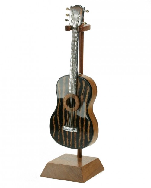31-203 Guitare accoustique